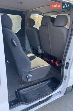 Минивэн Opel Vivaro 2006 в 