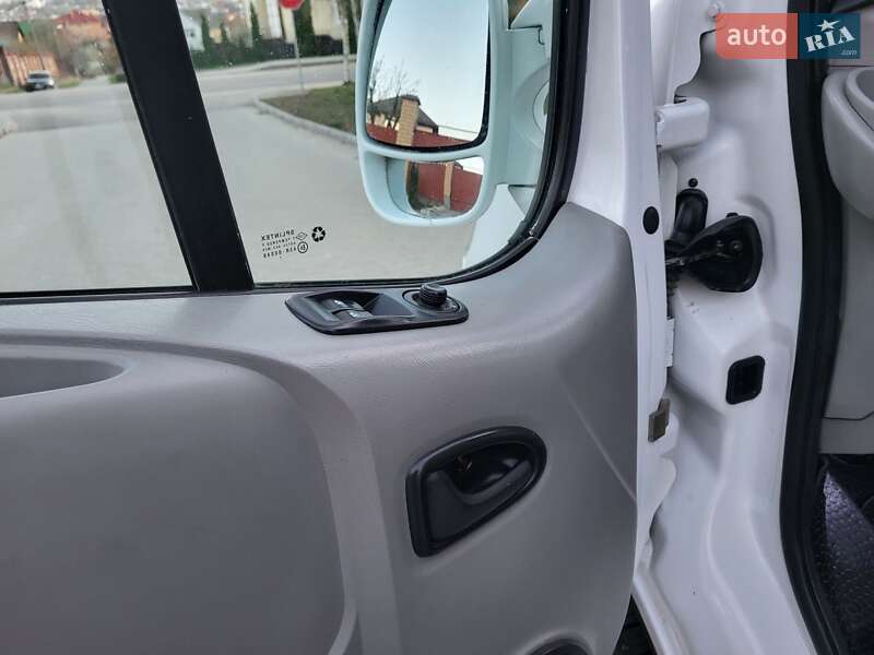 Минивэн Opel Vivaro 2007 в Хмельницком
