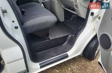 Минивэн Opel Vivaro 2005 в 