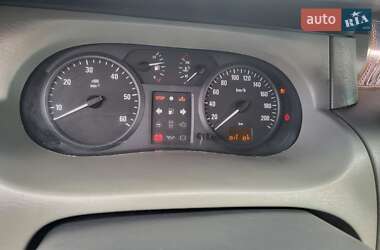 Минивэн Opel Vivaro 2005 в 