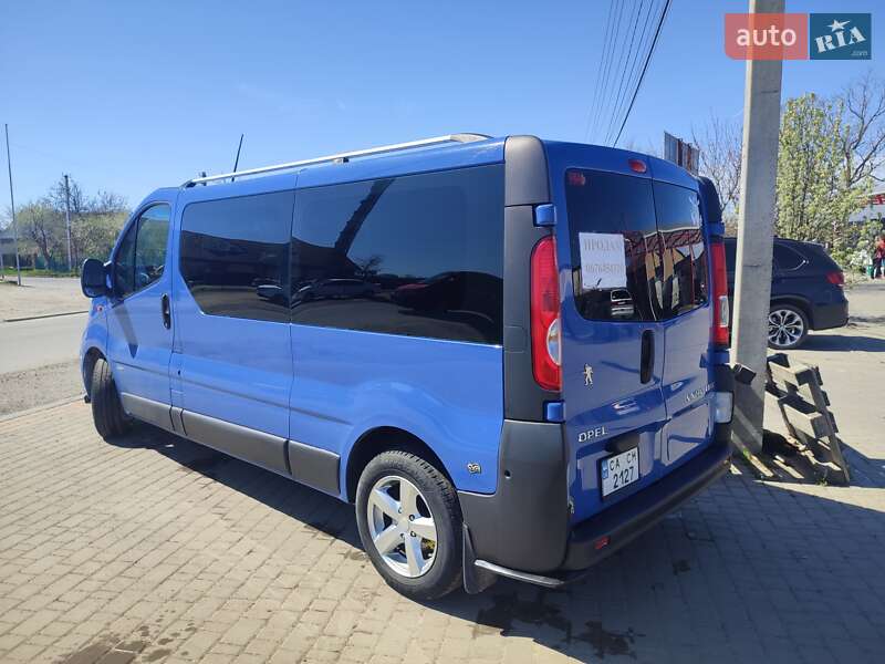 Минивэн Opel Vivaro 2011 в Умани