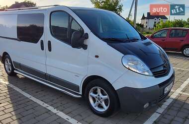 Минивэн Opel Vivaro 2011 в 