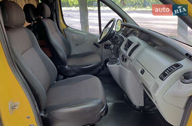 Минивэн Opel Vivaro 2004 в 