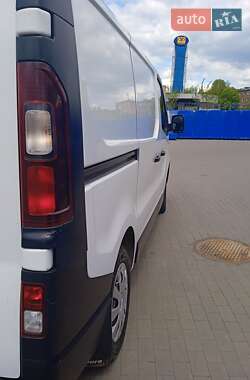 Грузовой фургон Opel Vivaro 2017 в 