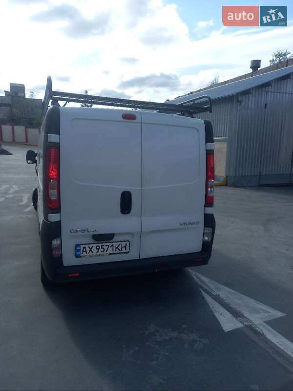 Вантажний фургон Opel Vivaro 2007 в Дніпрі