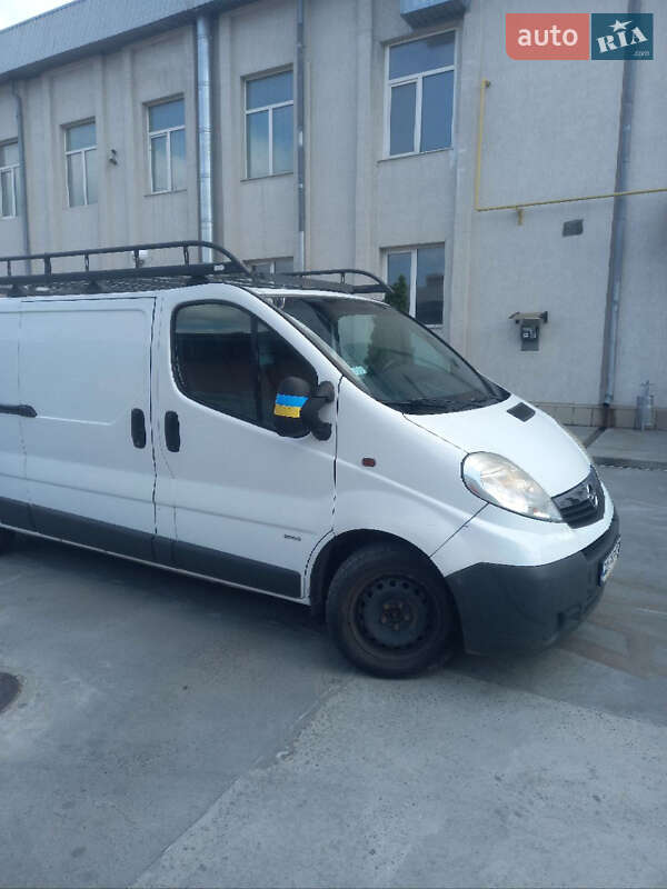 Вантажний фургон Opel Vivaro 2007 в Дніпрі