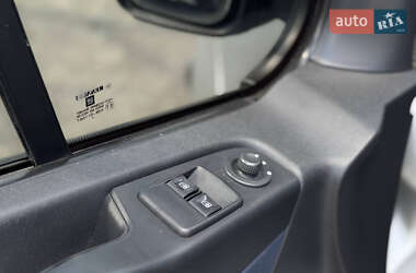 Минивэн Opel Vivaro 2014 в 