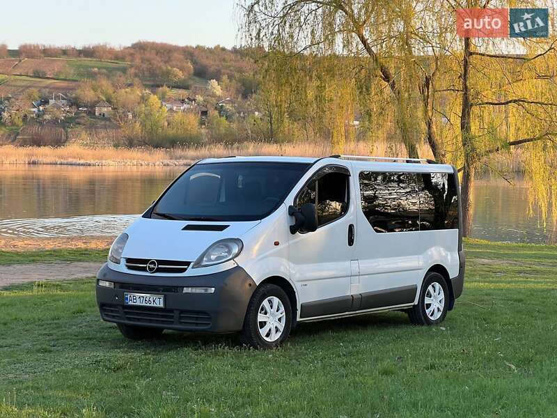 Opel Vivaro 2003