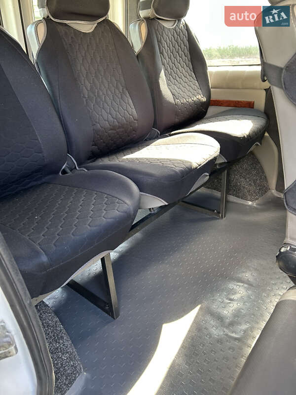 Минивэн Opel Vivaro 2006 в Городке