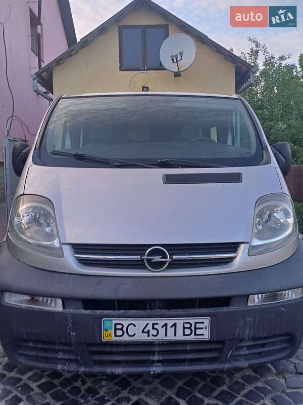 Opel Vivaro 2005
