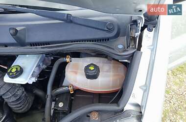 Минивэн Opel Vivaro 2009 в 