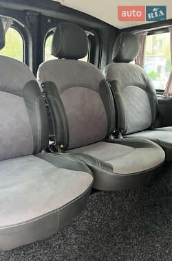 Минивэн Opel Vivaro 2005 в 