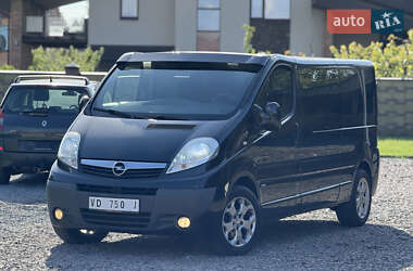 Минивэн Opel Vivaro 2013 в Луцке