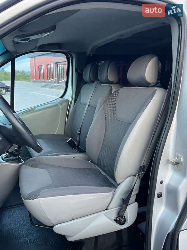 Минивэн Opel Vivaro 2012 в Здолбунове