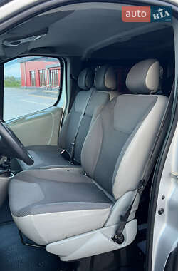 Мінівен Opel Vivaro 2012 в 