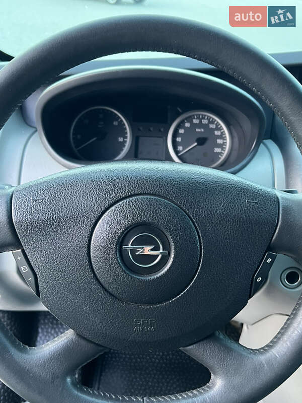 Минивэн Opel Vivaro 2012 в Здолбунове
