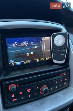 Мінівен Opel Vivaro 2012 в 