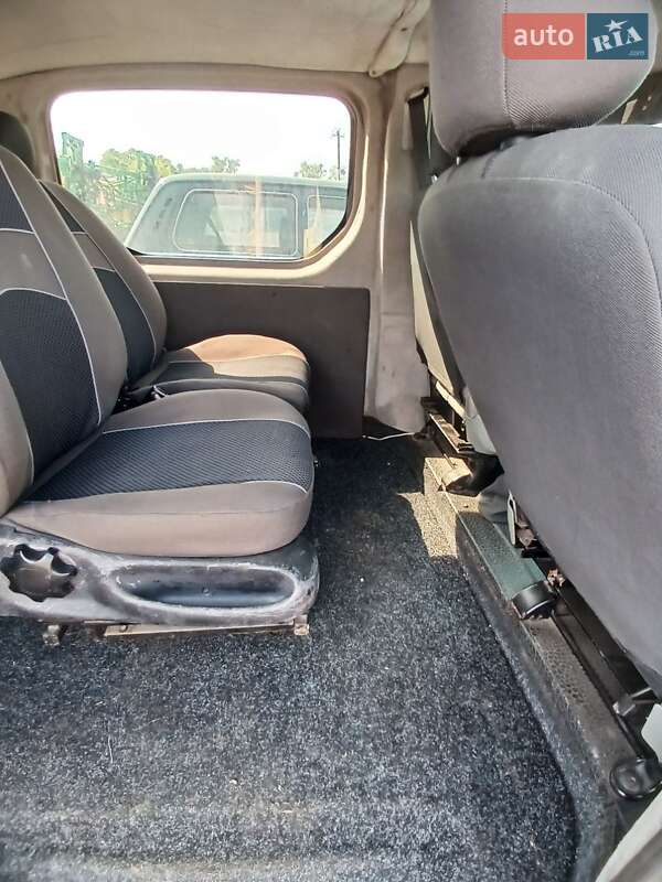 Минивэн Opel Vivaro 2004 в Сумах