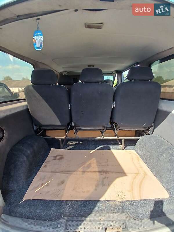 Минивэн Opel Vivaro 2004 в Сумах