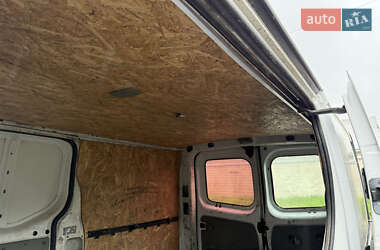 Грузовой фургон Opel Vivaro 2004 в 