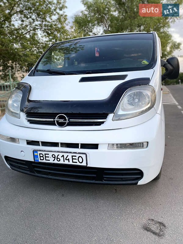 Мінівен Opel Vivaro 2001 в Вознесенську