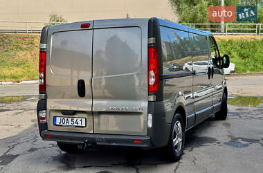 Вантажний фургон Opel Vivaro 2014 в 