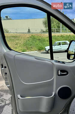 Вантажний фургон Opel Vivaro 2014 в 