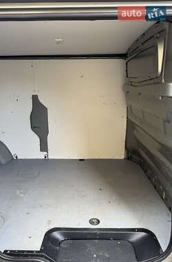 Вантажний фургон Opel Vivaro 2014 в 