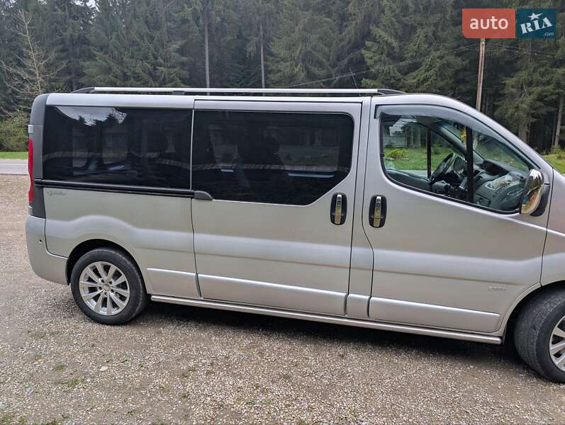 Мінівен Opel Vivaro 2012 в Яремчі фото 4 Мінівен Opel Vivaro 2012 в Яремчі