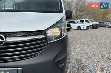 Грузовой фургон Opel Vivaro 2017 в 
