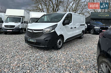 Вантажний фургон Opel Vivaro 2017 в Рівному