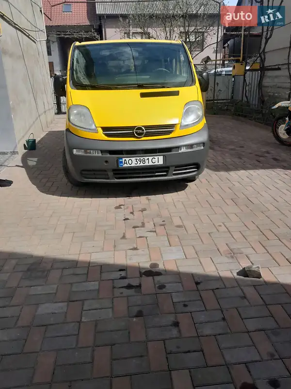 Opel Vivaro 2004