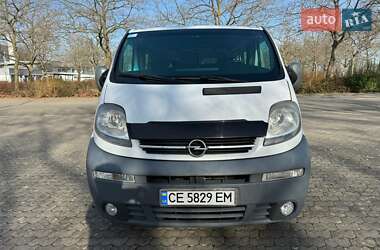 Грузовой фургон Opel Vivaro 2002 в Черновцах