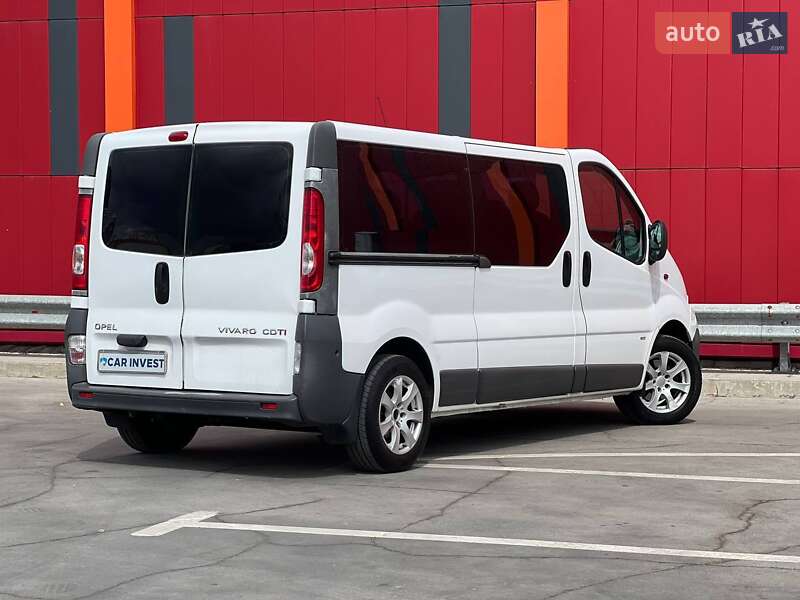 Минивэн Opel Vivaro 2010 в Киеве