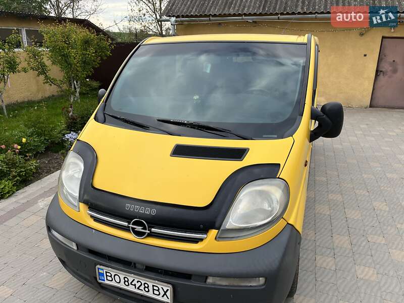 Мінівен Opel Vivaro 2004 в Тернополі