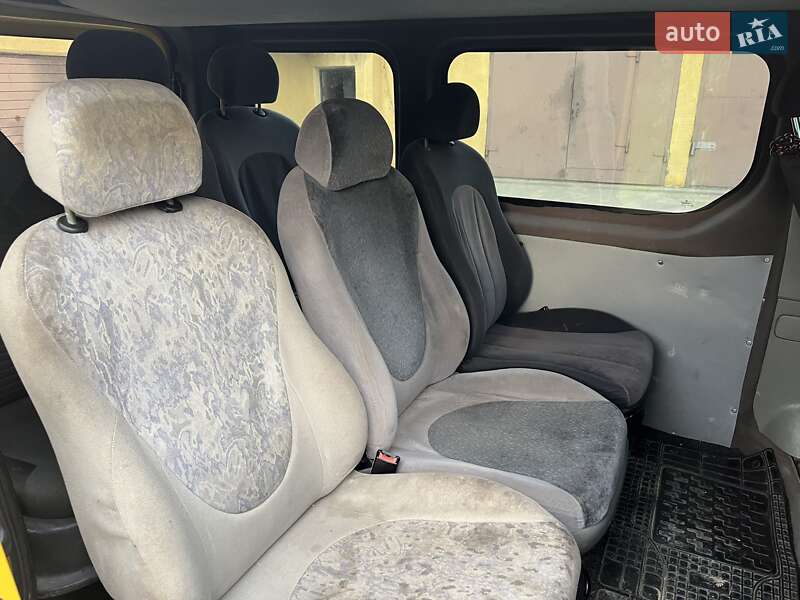 Мінівен Opel Vivaro 2004 в Тернополі