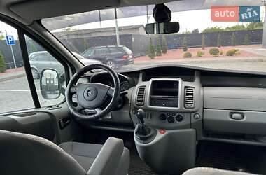 Мінівен Opel Vivaro 2011 в 