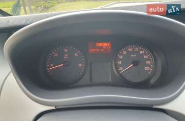 Грузовой фургон Opel Vivaro 2013 в 