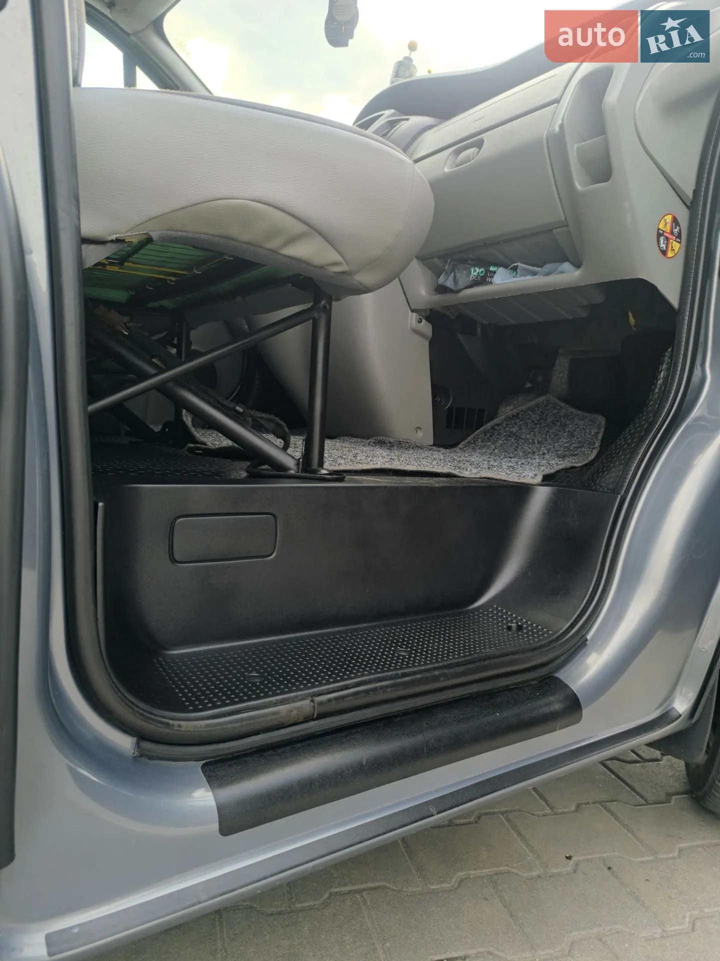 2011 Opel Vivaro - мініатюра 56
