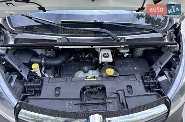 Вантажний фургон Opel Vivaro 2015 в 