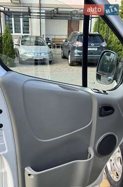 Минивэн Opel Vivaro 2009 в 