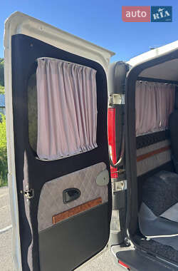 Мінівен Opel Vivaro 2013 в 