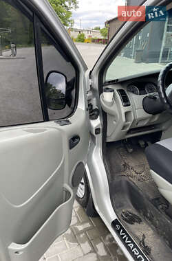 Мінівен Opel Vivaro 2004 в 