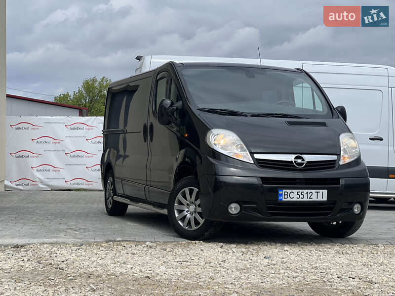 Opel Vivaro 2011