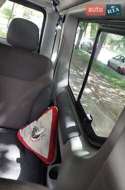 Минивэн Opel Vivaro 2012 в 