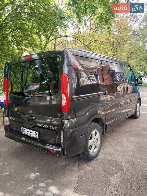 Минивэн Opel Vivaro 2012 в Львове