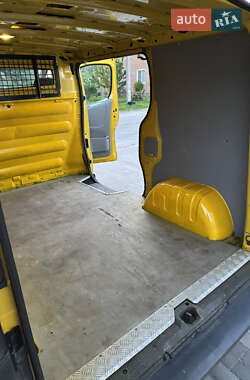 Грузовой фургон Opel Vivaro 2005 в 