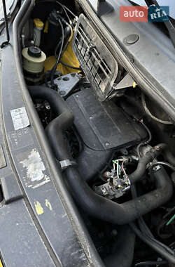 Грузовой фургон Opel Vivaro 2005 в 