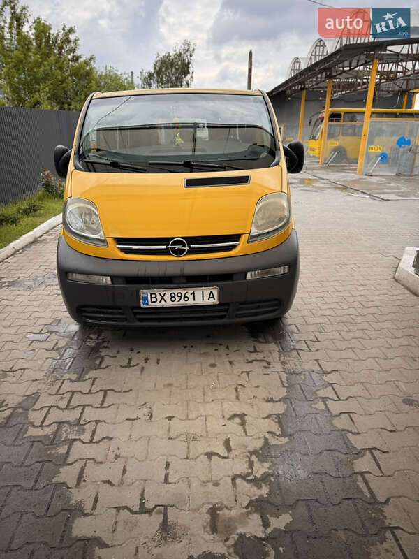 Мінівен Opel Vivaro 2004 в 