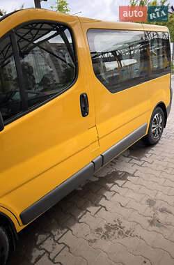 Мінівен Opel Vivaro 2004 в 